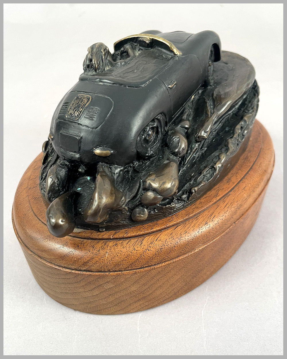 California Carrera bronze sculpture by Larry Braun, 1987 3