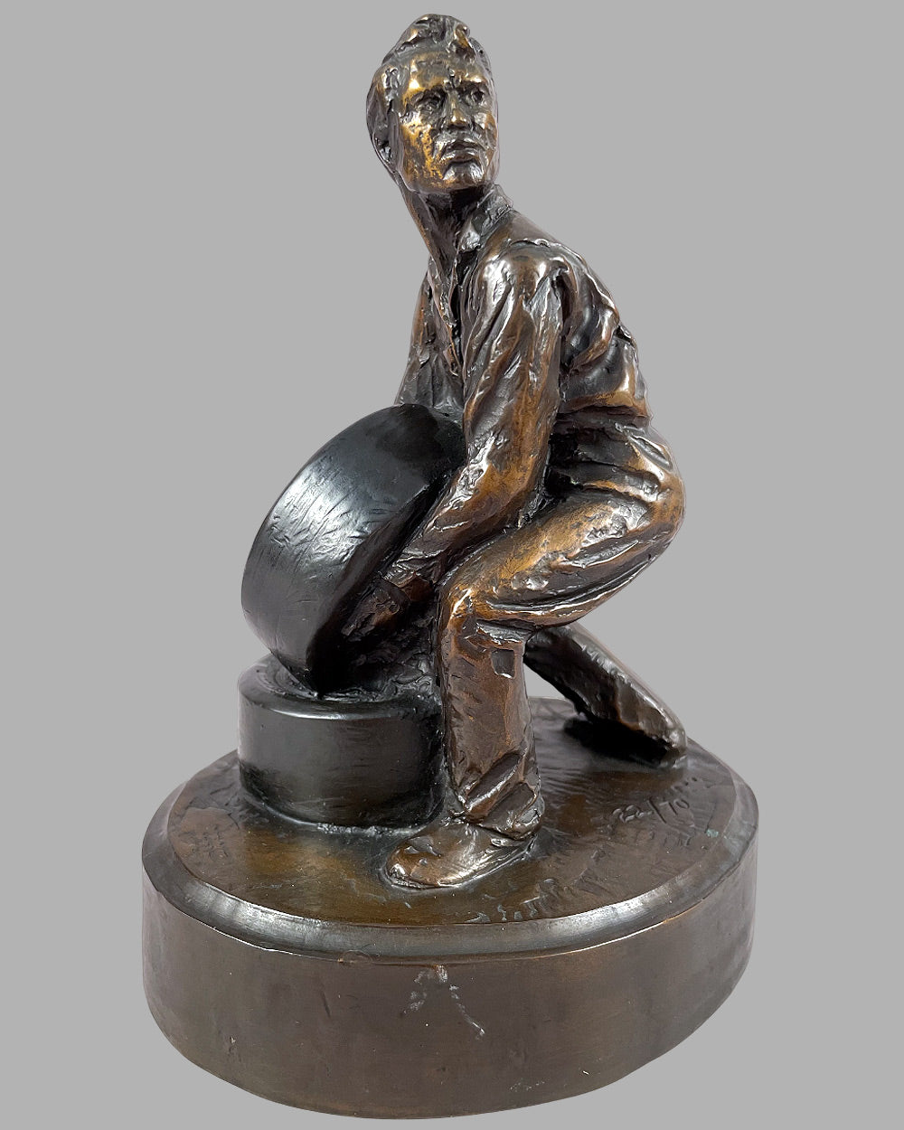 Two for the Track bronze sculpture by Larry Braun, 1986 2