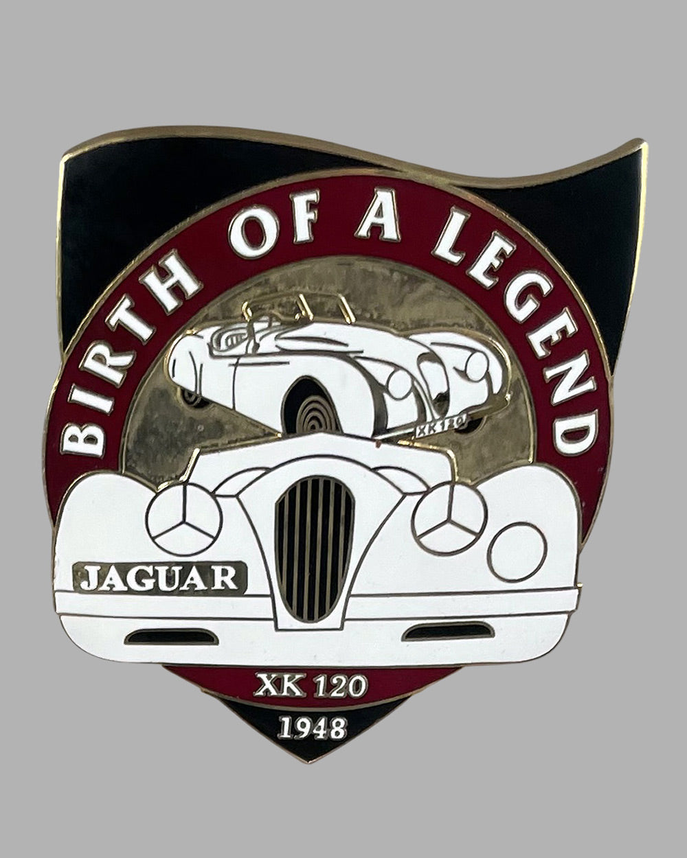 Collection of 4 Jaguar grill or bar badges 5