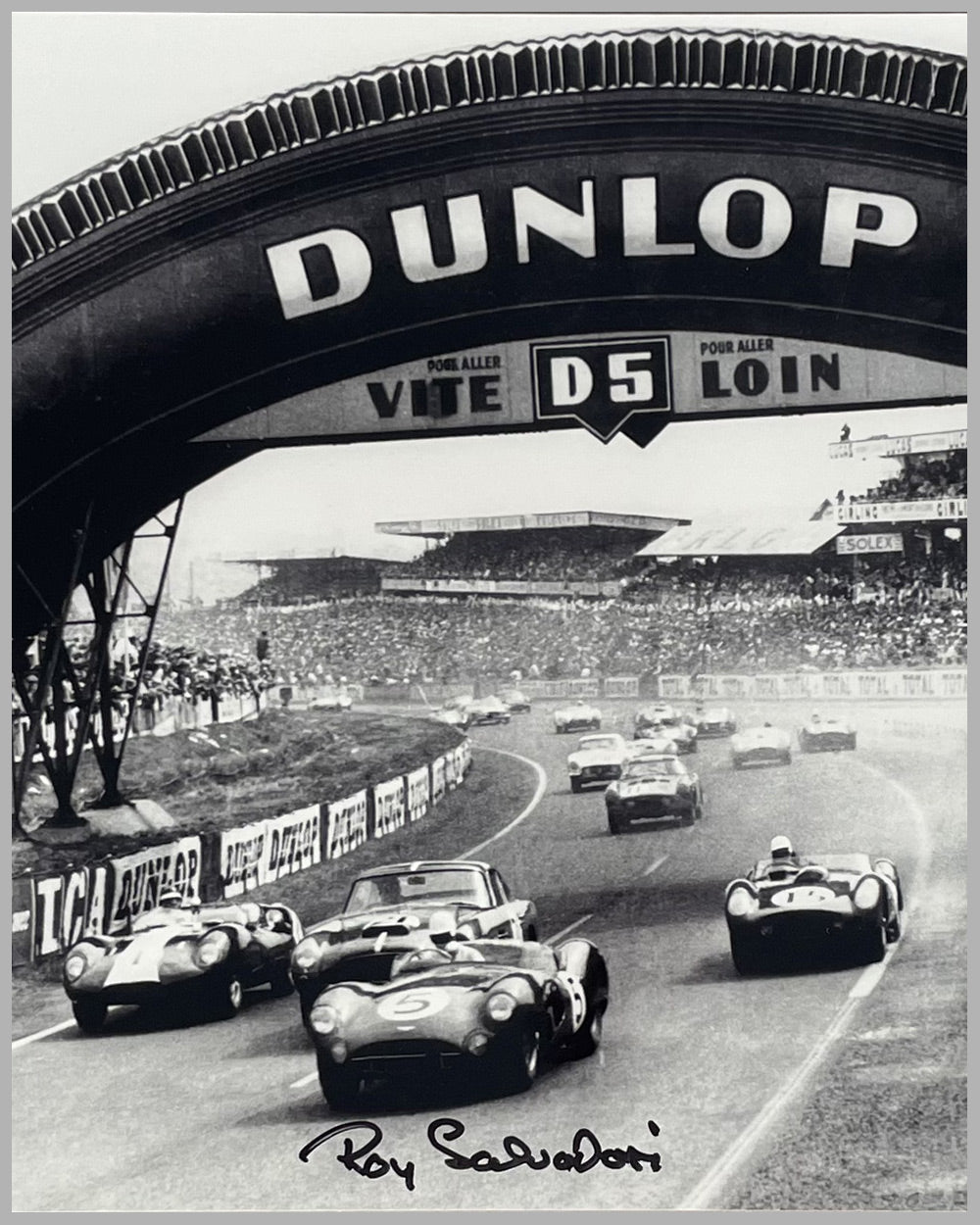 Start of The 24 Hours of Le Mans in 1959 b&amp;w photograph, autographed by Roy Salvadori 2