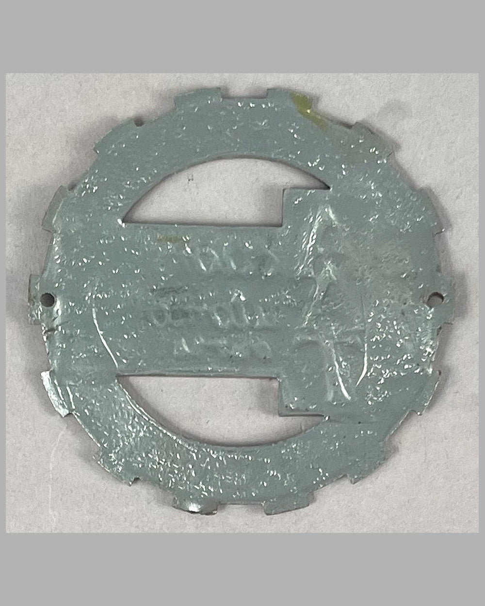 L’Action Automobile et Touristique Club grill badge, France 2