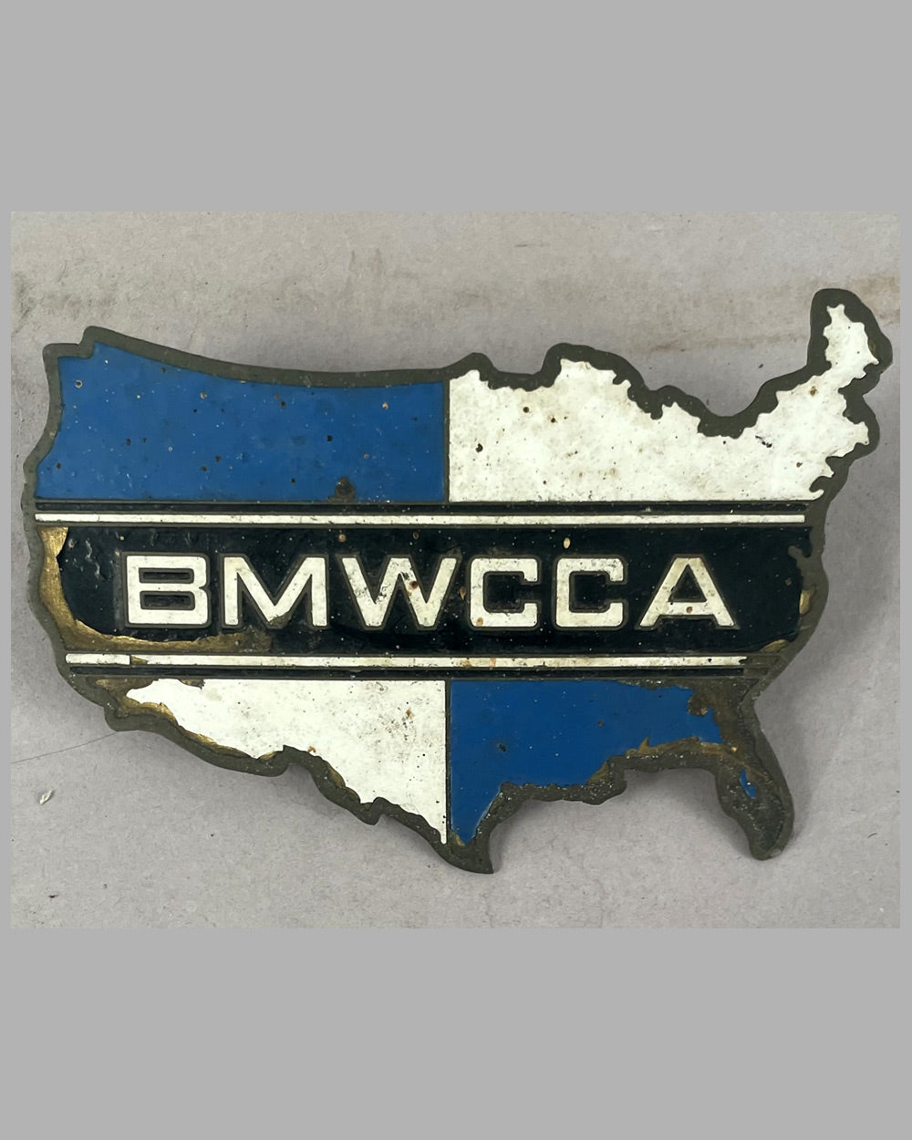 Early BMWCCA grill badge