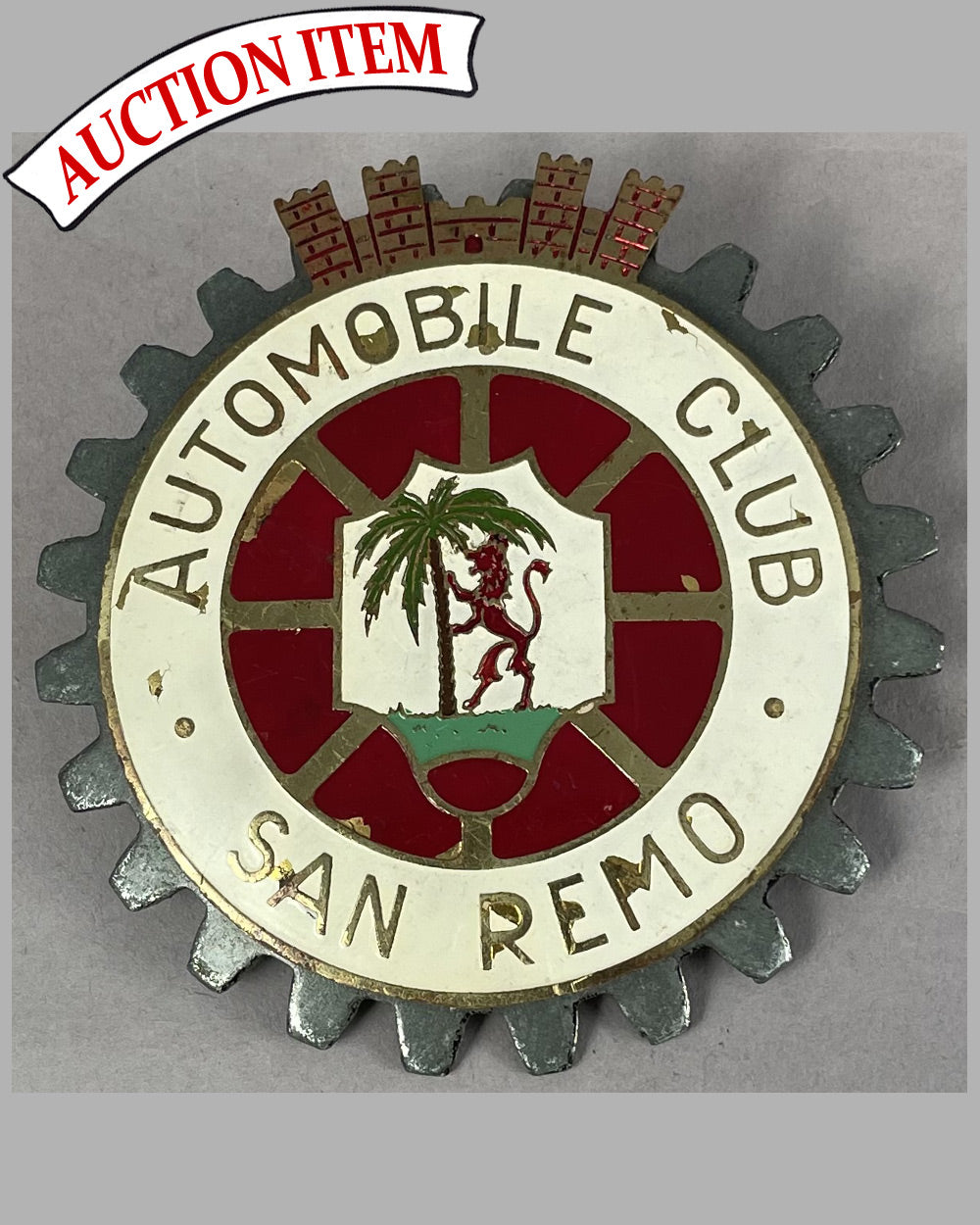12 - Automobile Club San Remo (Italy) souvenir badge