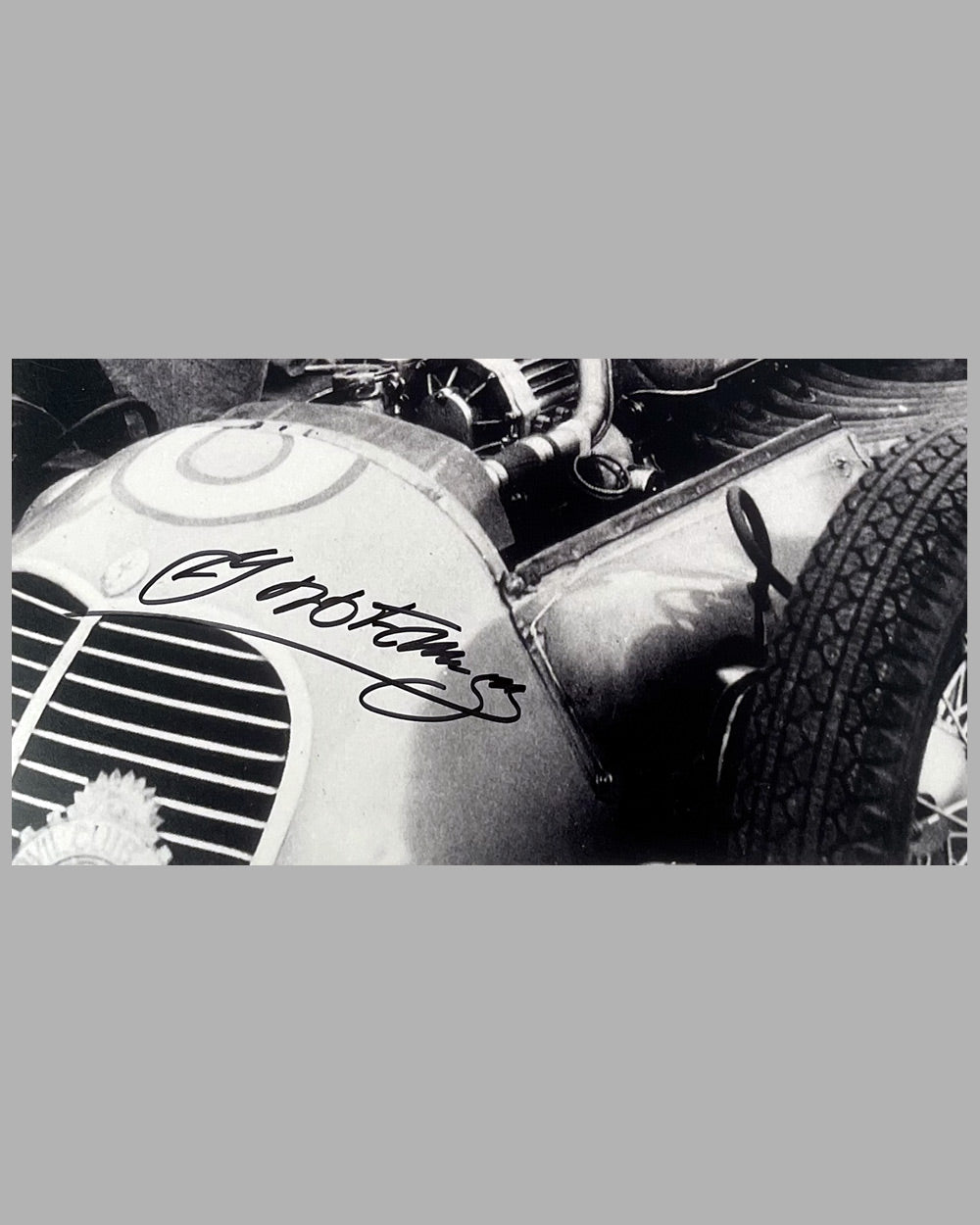 Fangio’s Maserati in the Pits b&w photograph by Fernando Gomez, autographed by Fangio 3
