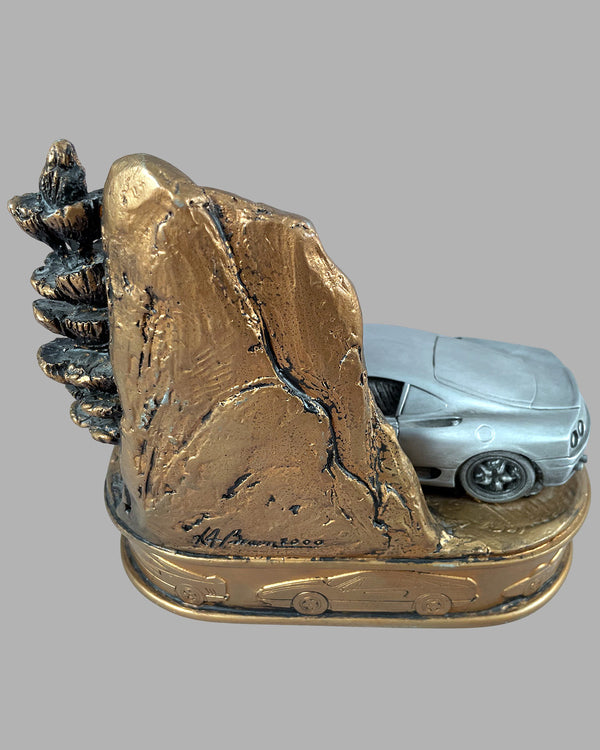 Ferrari Club of America gold trophy by Larry Braun - l'art et l