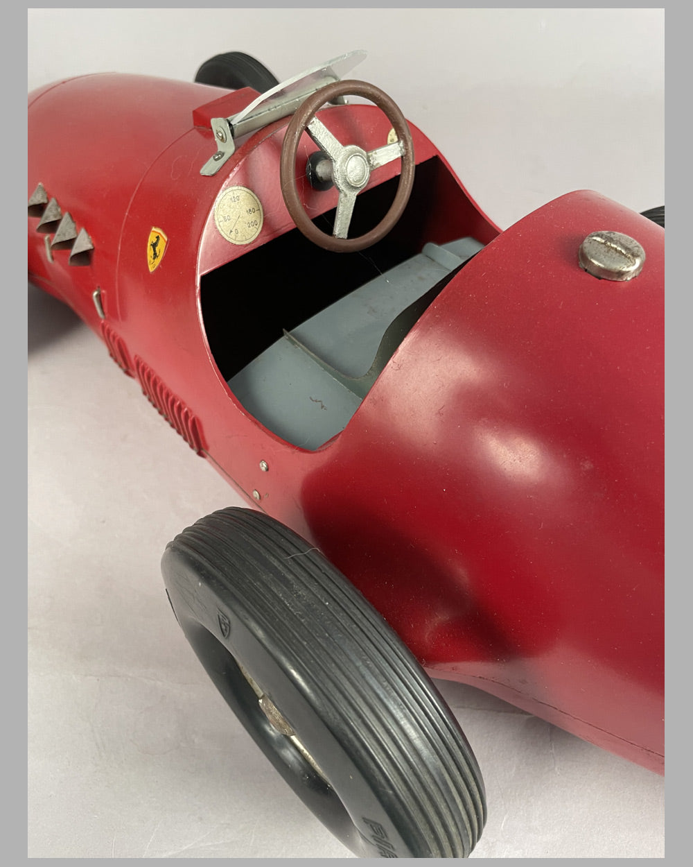 Ferrari 500 F2 toy produced by Toschi Cherries, Italy 3