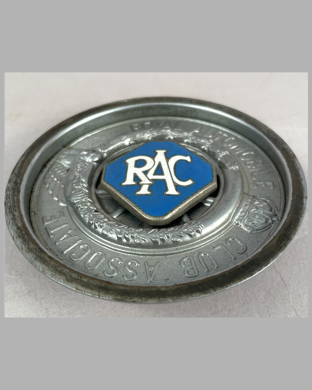 RAC (Royal Automobile Club) windshield badge, 1940’s 3