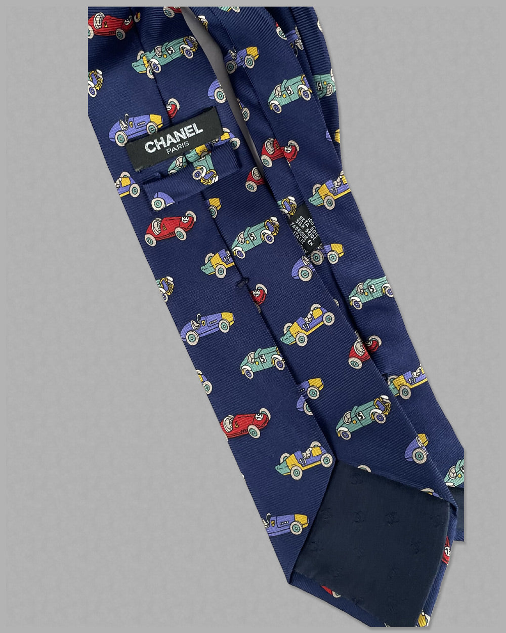 Chanel men’s neck tie with vintage racing car motif 2