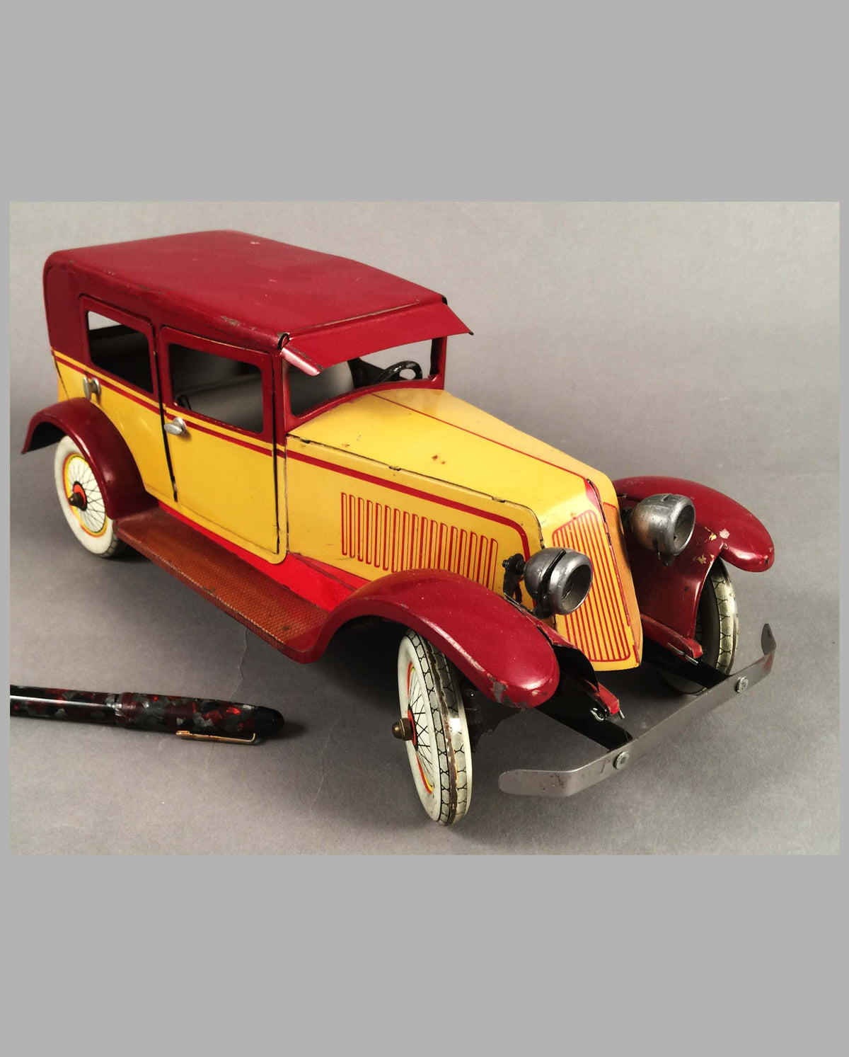Renault 1920’s Limousine period tin toy by J.E.P. France