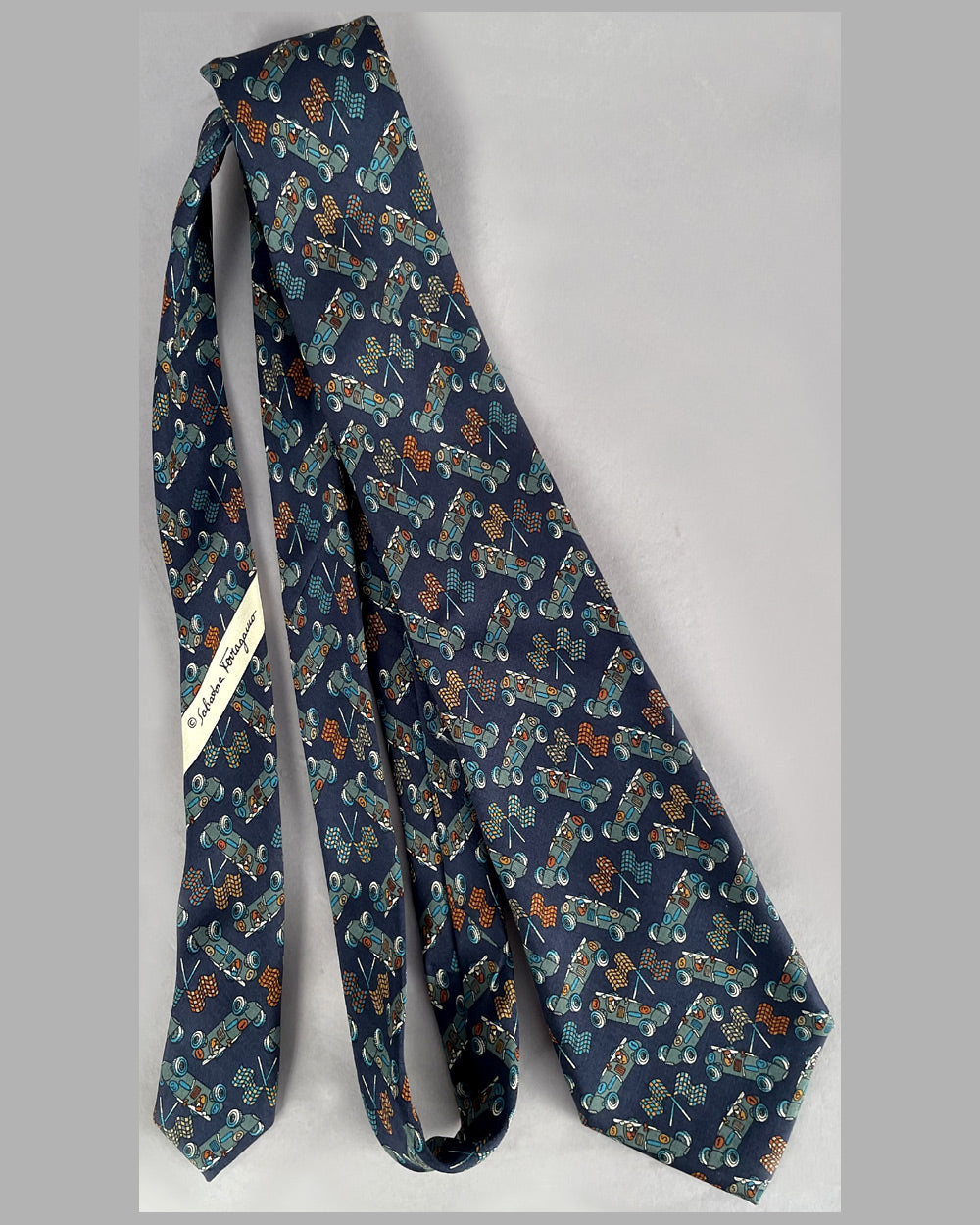 Salvatore Ferragamo vintage neck tie - l'art et l'automobile