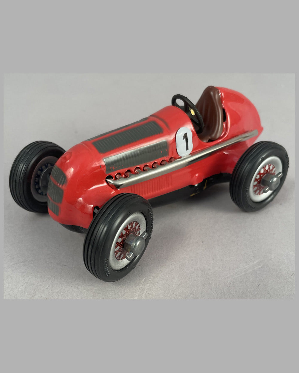 Schuco Studio 1050 1936 Mercedes Grand Prix metal toy - l'art et l