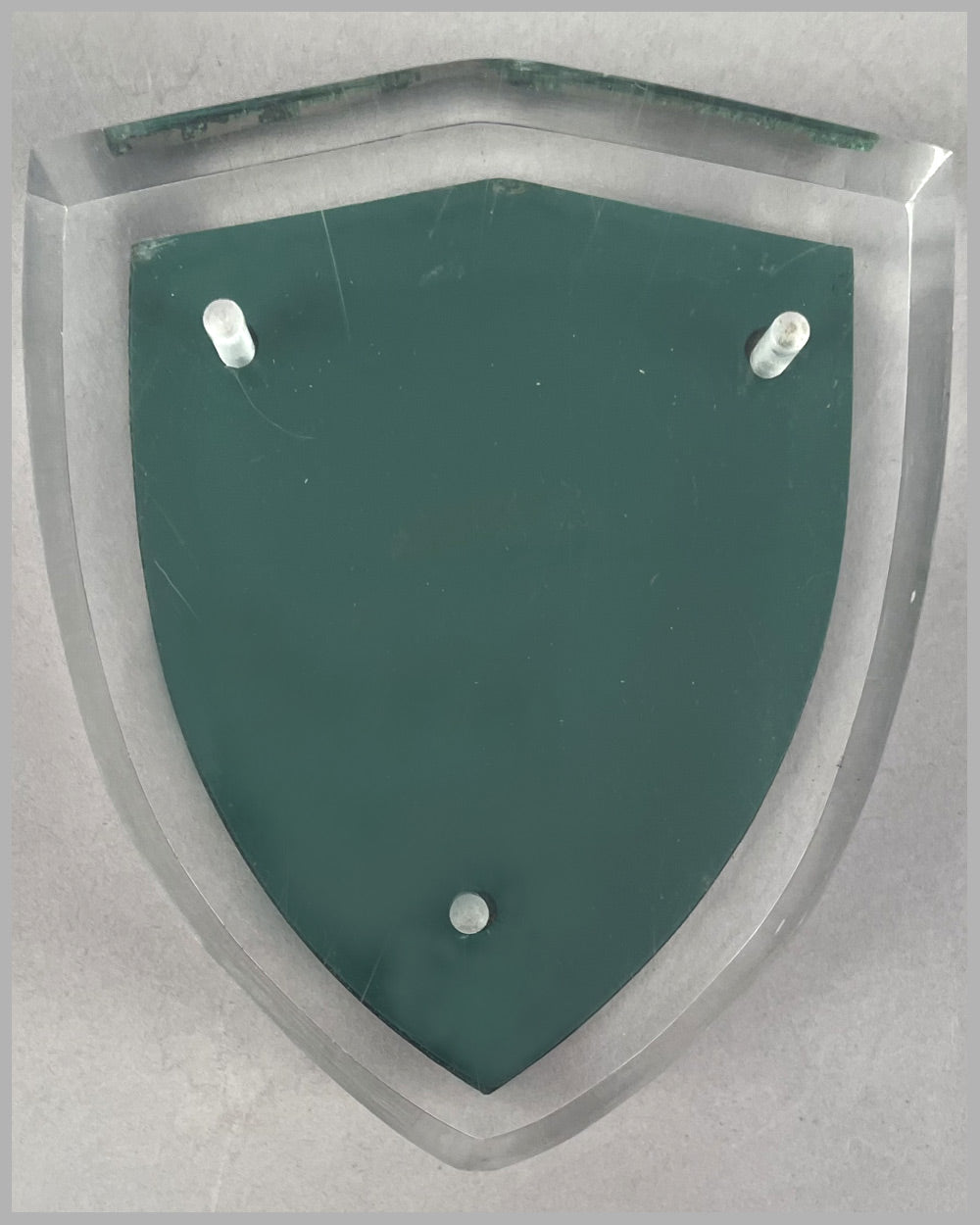 Scuderia Ferrari badge, curved for fender mounting 3