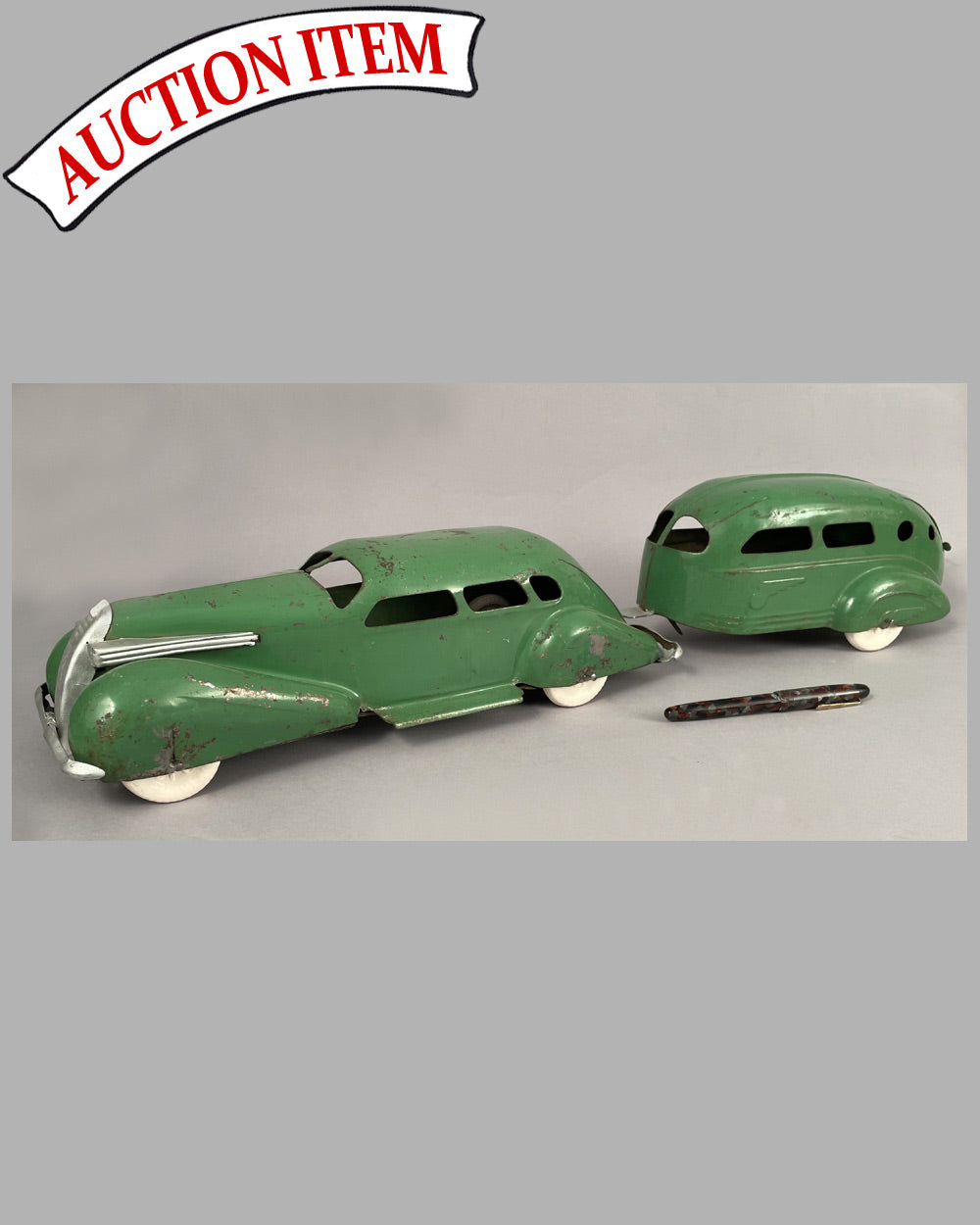 Large Streamline sedan with trailer original metal toy from the 1930&#39;s