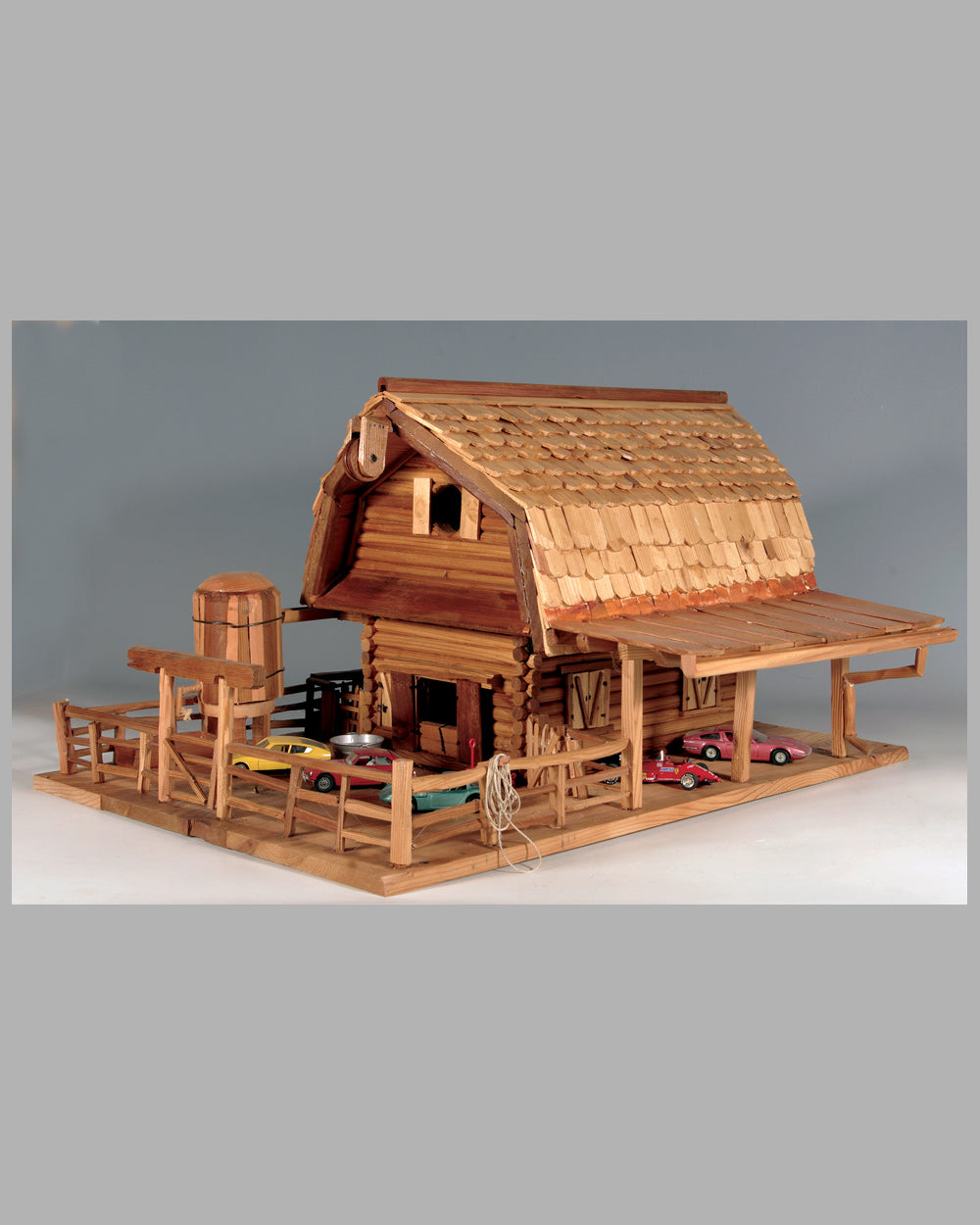 Swiss Log Barn diorama by Dale Daigle, USA