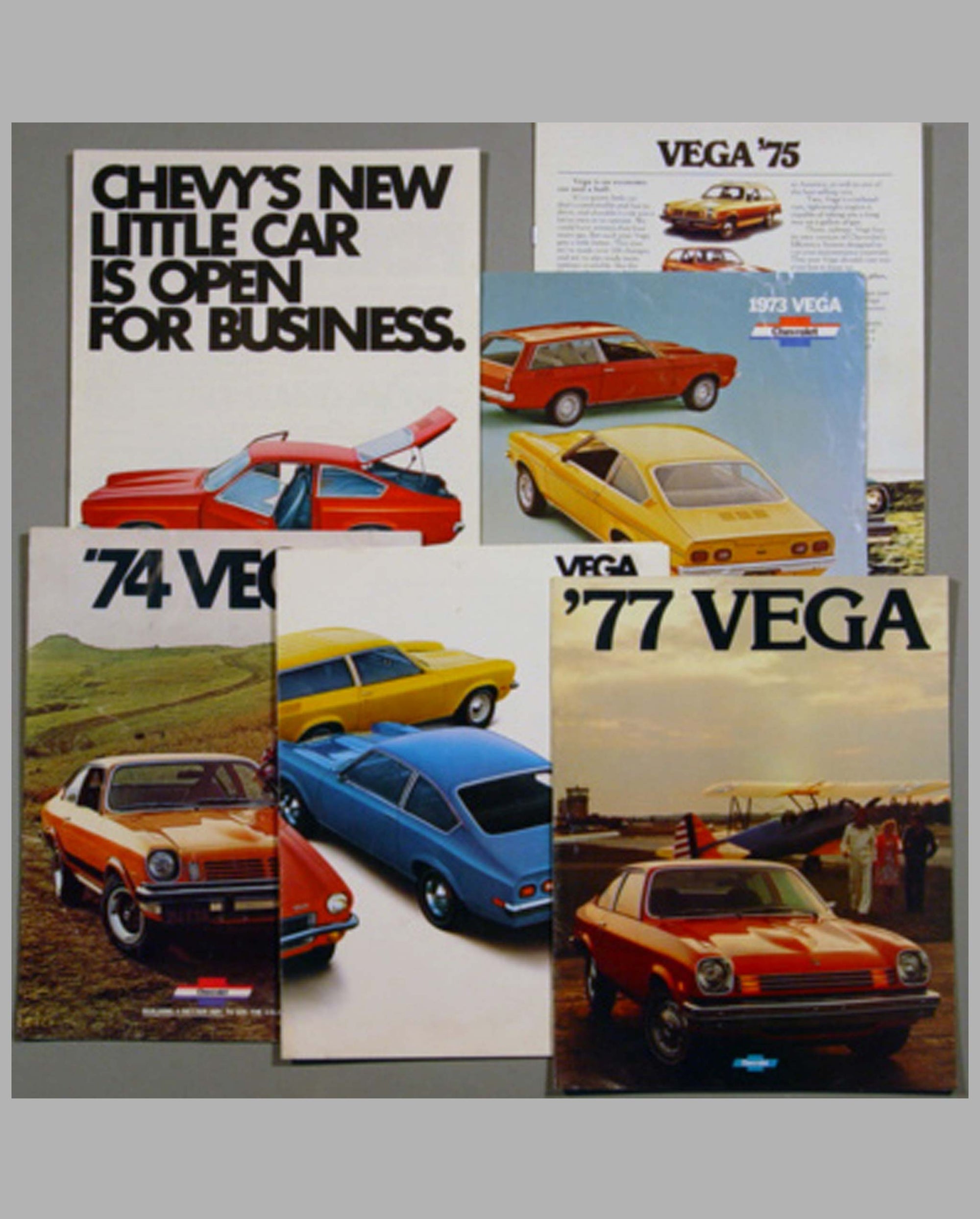 Six Chevrolet Vega color sales brochures