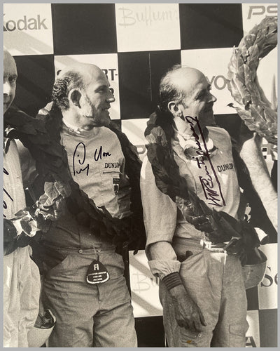 1976 Long Beach Grand Prix b&w photograph by Fernando Gomez, autographed by 6 drivers 3