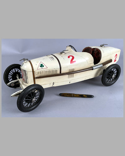 Alfa Romeo P2 wind up tin plate toy