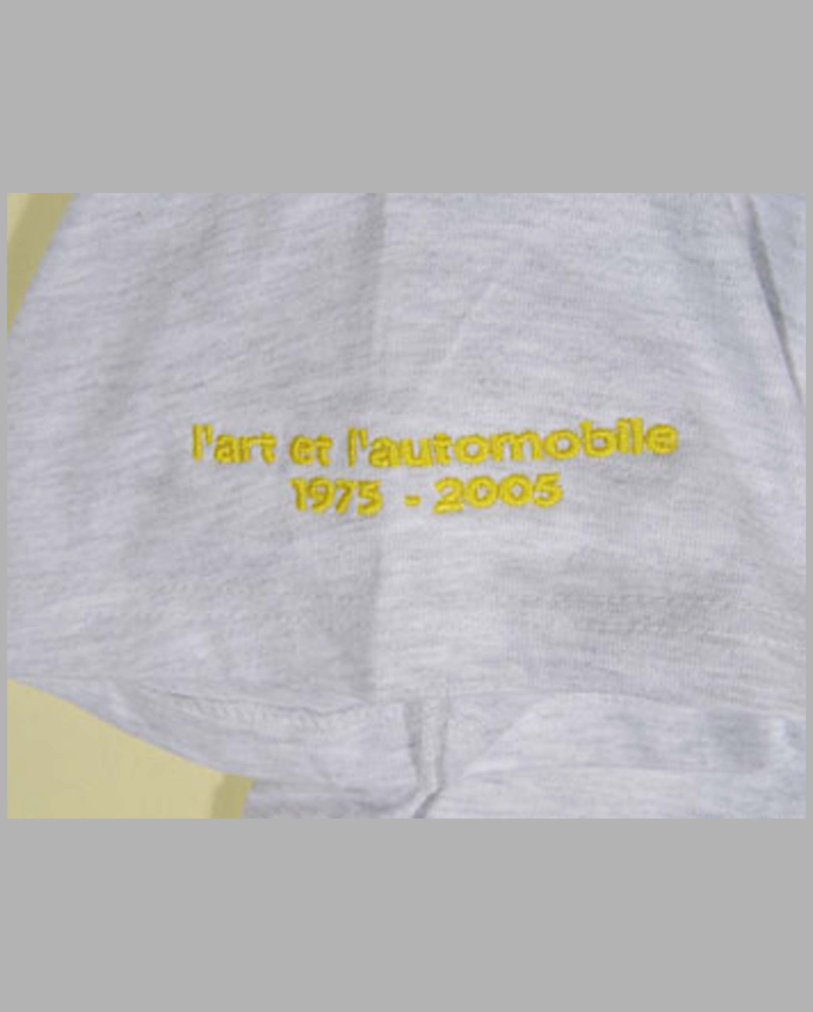 l'art et l'automobile 30-year anniversary T-Shirt sleeve