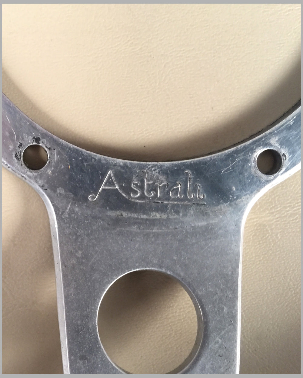 Astrali vintage steering wheel, U.S. 1960's 3