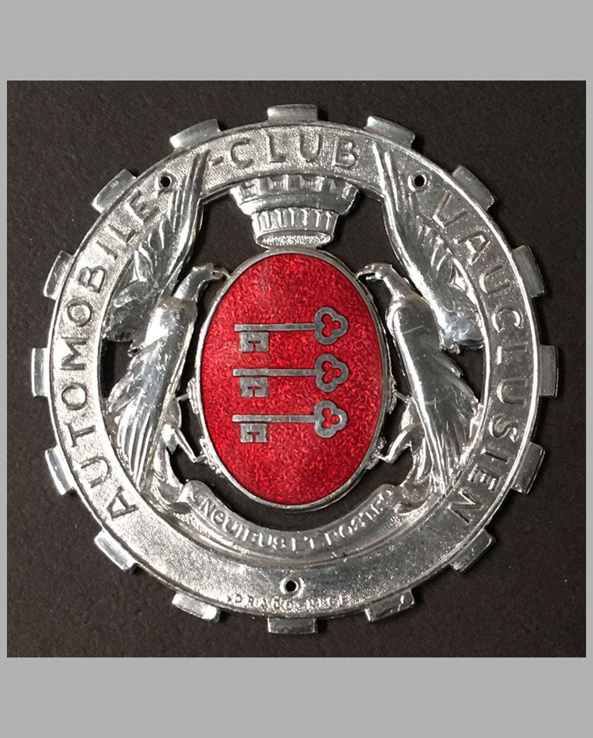 Automobile Club Vauclusien (South of France) grille badge