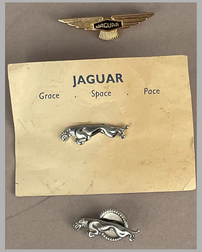 5 Jaguar vintage lapel pins and 1 key chain, from the personal collection of Briggs Cunningham 3
