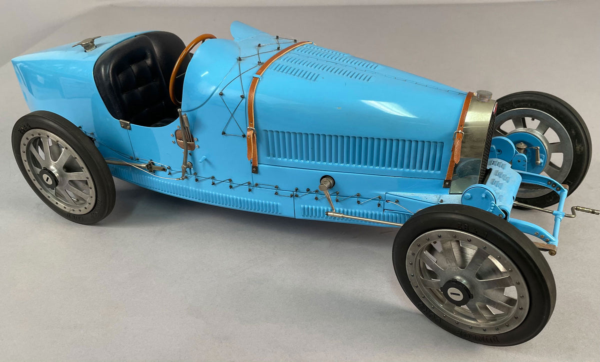 Bugatti T35 model by Art Collection/Fontenelle, 1/8 scale