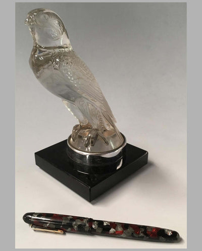 Le Faucon – Falcon mascot by René Lalique, side