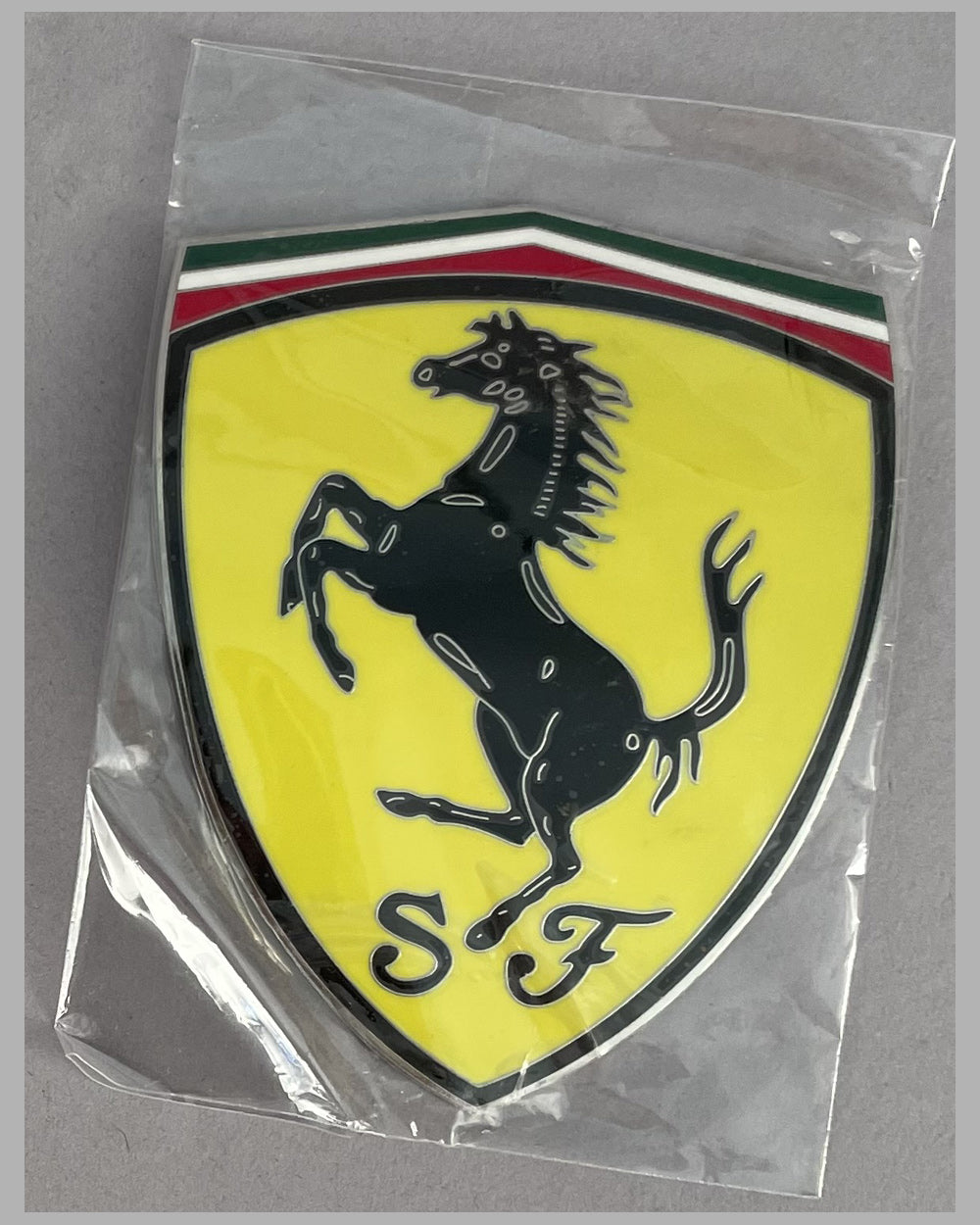 Two Scuderia Ferrari (sf) Fender Shields Badges - L'art Et L'automobile