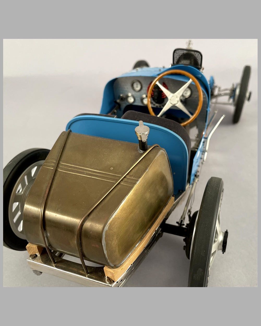 Bugatti Type 35T model by Fontenelle-Art Collection in the 1990's 5