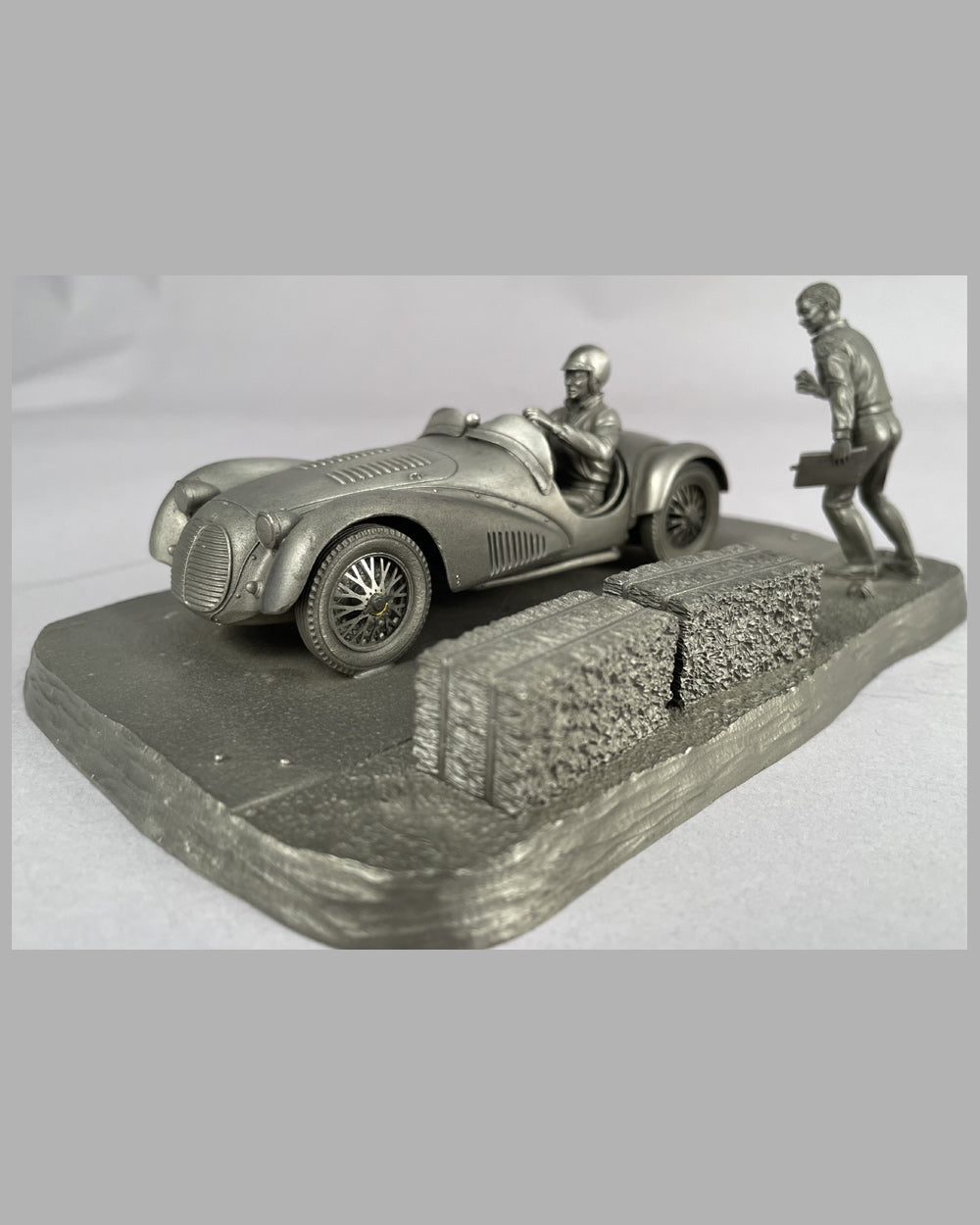 "Into the Straight" pewter sculpture by Raymond Meyers - 1979 2