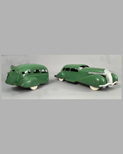 Large Streamline sedan with trailer original metal toy from the 1930's 2