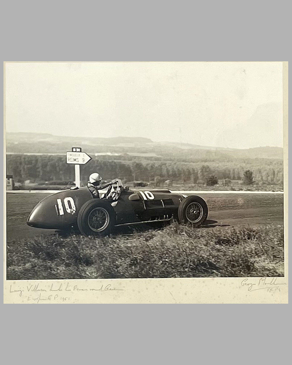 Luigi Villoresi in his Ferrari in the G.P. of Reims in 1951 2