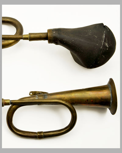 Two Bulb Horns
